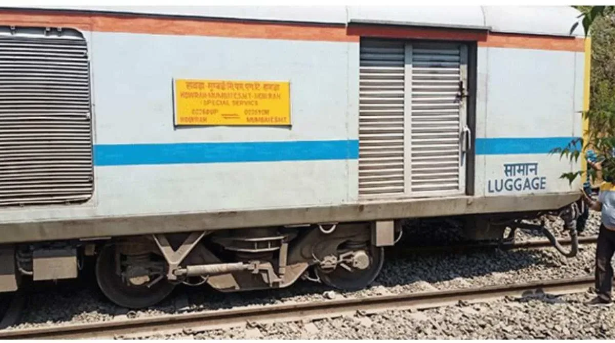 the coach of gitanjali express derailed