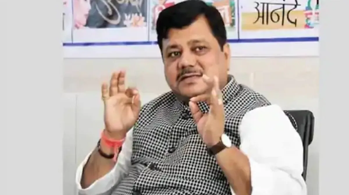 pravin darekar