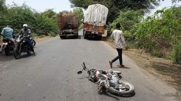 yawal bhusawal road accident