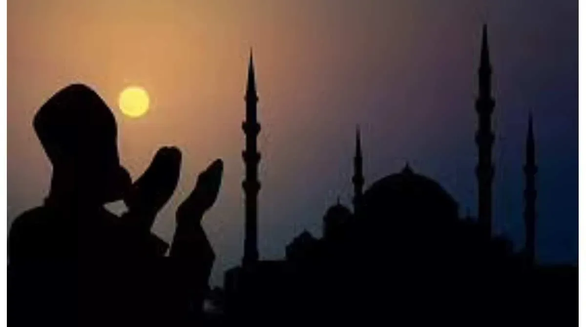 चंद्रदर्शन न झाल्याने शुक्रवारी ईद साजरी होणार 1 eid news