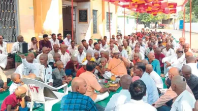 वानराच्या मृत्यूनंतर चारशे ग्रामस्थांनी केलं मुंडण ; गावात पाळला पाच दिवस दुखवटा 9 bhalgaon jpg webp