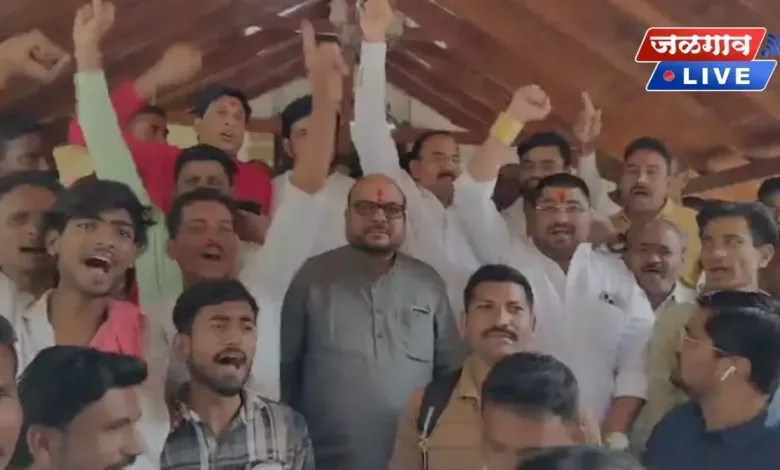 मुक्ताईनगरात एकनाथ खडसेंना धक्का, जामनेरात भाजपाचा झेंडा, गुलाबराव पाटील यांनी गड राखला 1 gram panchayat jpg webp