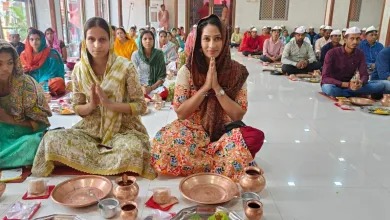 अमळनेरच्या मंगळग्रह मंदिरात ‘पवित्र रिश्ता’ फेम वर्षाने केला अभिषेक.. 4 Pavitra Rishta fame Varsha