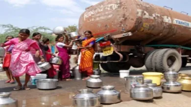 जळगाव जिल्ह्यातील पाणीटंचाई निवारणासाठी प्रशासनातर्फे उपाययोजना सुरू ; केवळ 13 गावांना टँकरने पाणीपुरवठा 5 tankar jpg webp