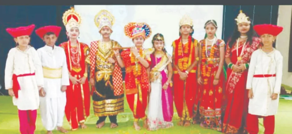 सावद्यातील डॉ. उल्हास पाटील इंग्लिश मेडियम स्कूलमध्ये चिमकुल्या गोविंदाची धमाल 1 image