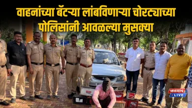 वाहनांच्या बॅटऱ्या लांबविणाऱ्या चोरट्याच्या पोलिसांनी आवळल्या मुसक्या 3 battery