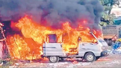 Jalgaon : अवैधपणे गॅस भरताना सिलेंडरचा भीषण स्फोट,ओमानी जाळून खाक; दहा जण भाजले 4 gas sfot