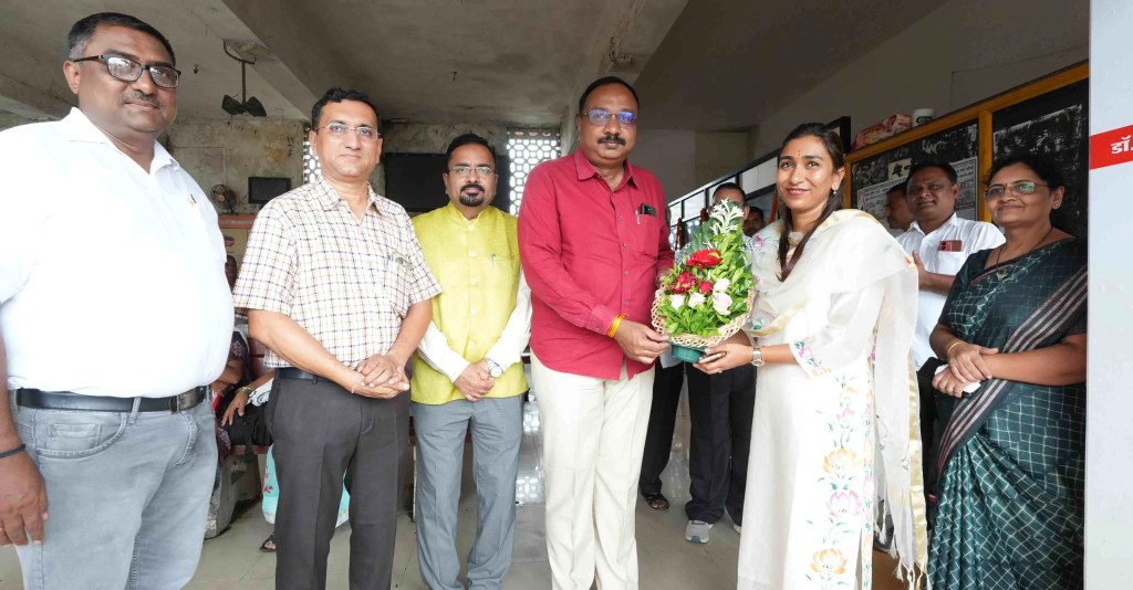 गोदावरी फाउंडेशनतर्फे भुसावल बस स्थानकामध्ये निःशुल्क वैद्यकीय सेवा केंद्राचे उदघाटन 1 GF3